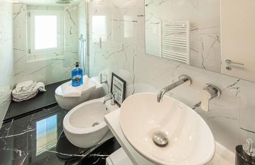 Careggi Rifredi Apartment | Dimora Romito with Private Terrace