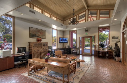 Palo Alto Hotel | Dinah's Garden Hotel