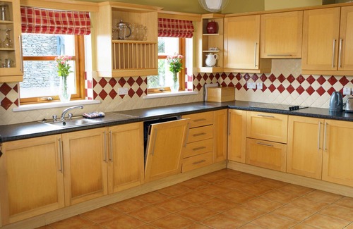 Dingle House | Dingle Courtyard Cottages (3 Bed - Sleeps 6)