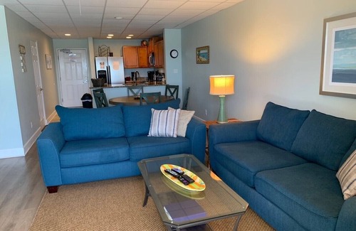 Pensacola Beach Condo | Directly on the Gulf, larger end unit, both bedrooms have water view!