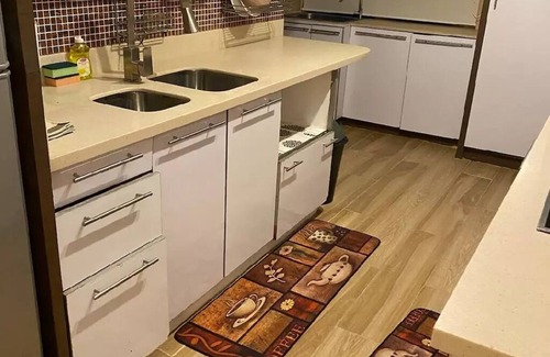 Bagumbayan Condo | Discounted | Elegant 2BR, 2 BA Suite Beside Eastwood Mall