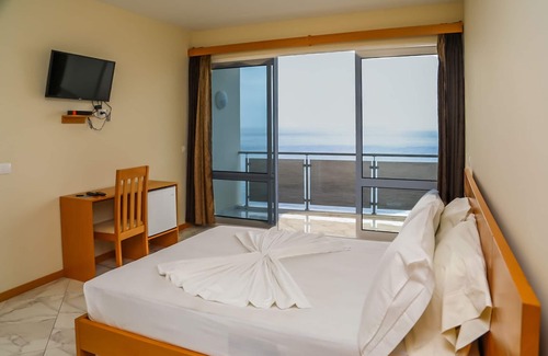 Sao Filipe Bed & Breakfast | Discover a charming B&B in São Filipe with Wi-Fi, AC, and stunning ocean views!