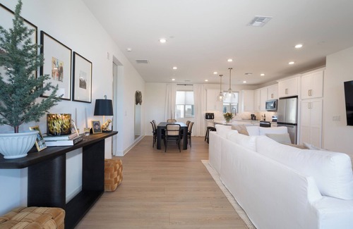 Desert View Condo | Discover Desert Luxury: Stunning 2-Bedroom, 2-Bath Condo, Pool, Dog Park & MORE