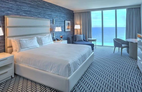 Central Beach House | Discover Paradise: Oceanfront Room, Pool, Near Vibrant Fort Lauderdale Beach