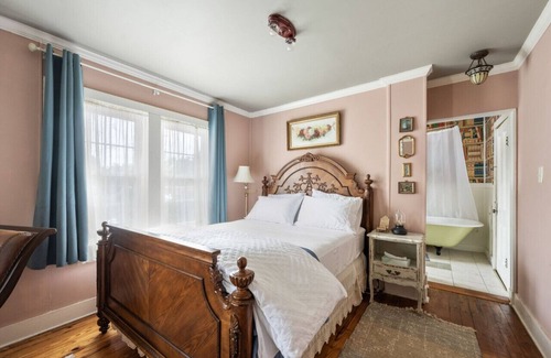 Issue Hotel | Discover the charm of Colonial Beach