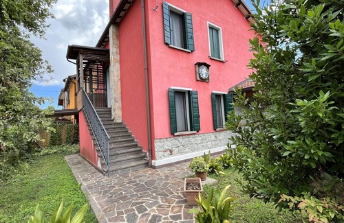Ospedaletto di Pescantina Apartment | Discover the magic of the Euganeah Hills, bike lovers, close to relaxing thermal area.