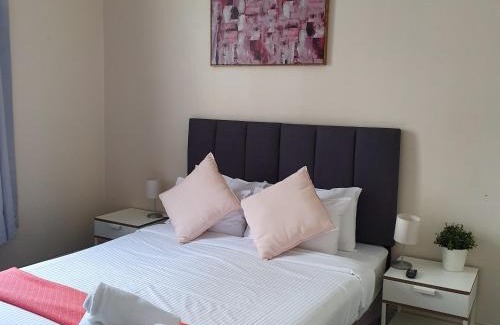The Rocks Apartment | Discover The Rocks - Historical Terrace House