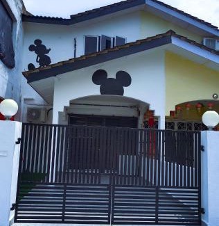 Tampin House | Disney Playhouse Tampin AFamosa Melaka Alor Gajah
