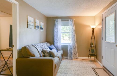 District Heights House | District Heights Apartment with Patio and Seating