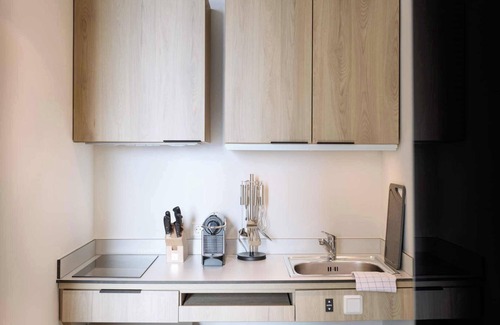 Kaisermuhlen Apartment | District Living