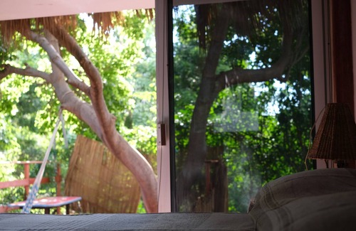 Los Tamarindos House | Divine cabin, 1 minute to beach, AC included