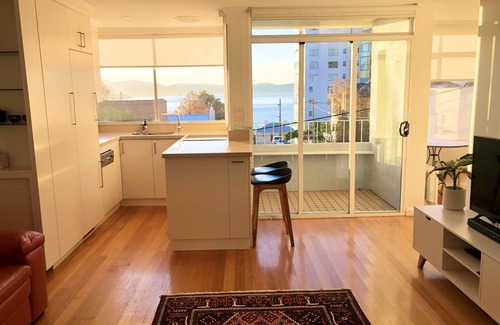Battery Point Apartment | Django’s by Salamanca - Apartment with Balcony and Sea Views