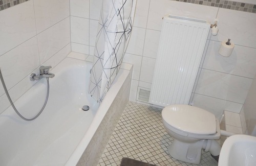 Lendersdorf Apartment | Dn02 Ferienwohnung, 70qm, 2 Schlafzimmer, 1 Wohn- /schlafraum, Max. 6 Personen
