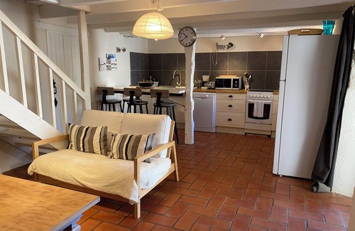 Sainte-Colombe-de-Villeneuve Cottage | Domaine de Villot - Gîte L'alouette Au Calme et en Pleine Nature - Idéal Famille