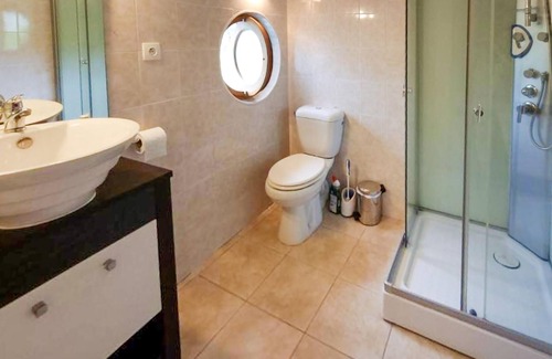 Montousse Apartment | Do you want to relax in the high Pyrenees, quiet and close to the mountains? Then this place is made