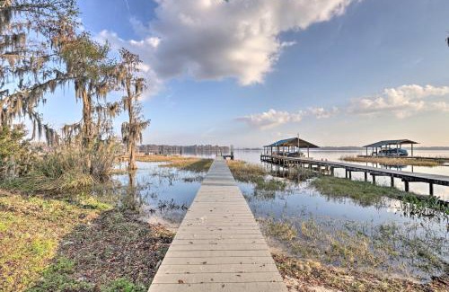 Earleton House | Dock and Views Tranquil Santa Fe Lake Escape