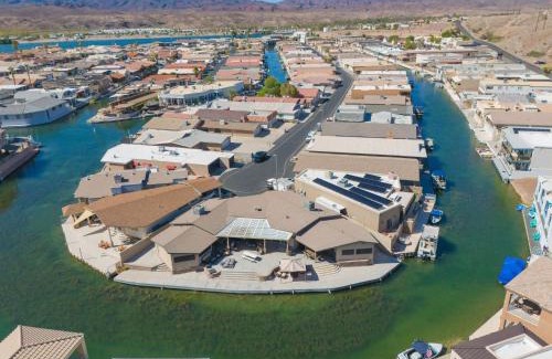 Moovalya Keys House | Dock Holiday, Outdoor Living!