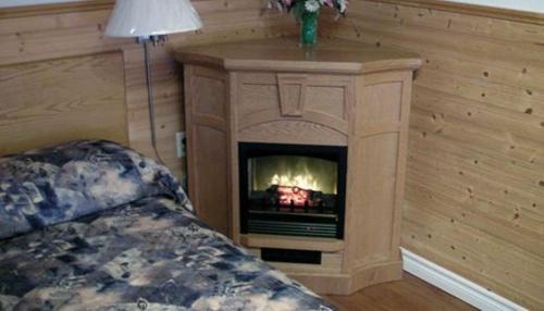 St. Barbe Hotel | Dockside Motel