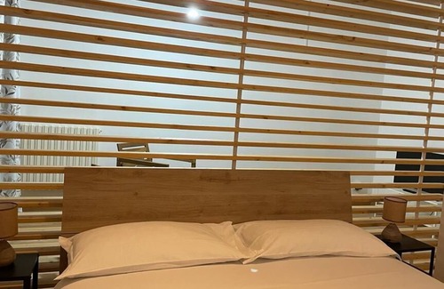 Enna House | Doctor House
