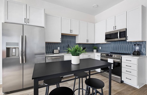 East Nashville Condo | Dog-friendly condo with central AC & rooftop deck access - walk everywhere