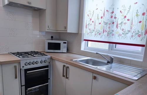 Neyland Cottage | Dog friendly Cottage perched on the hillside overlooking Neyland’s marina in Pembrokeshire.