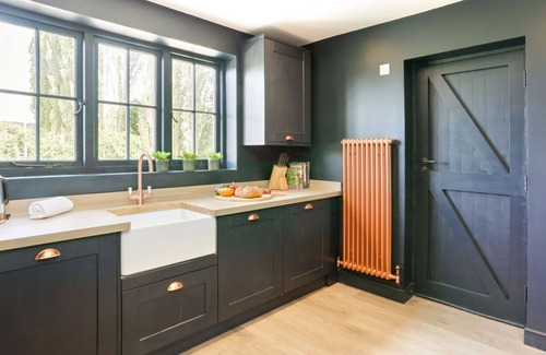 South Leigh Cottage | Dog friendly Cotswold holiday cottage near Oxford - Meadow Cottage