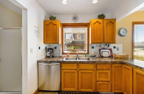 Kiwanda Shores House | Dog-Friendly House w/Ocean Views, Hot Tub, Arcade Machine, & Easy Beach Access