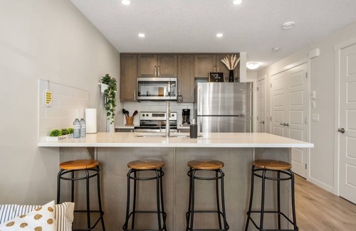 Keith House | Dog Friendly » King Bed » Free Banff Pass » AC