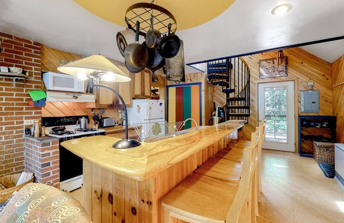Northeast Somerset House | Dog-Friendly Lakefront Home w/Deck, Firepit, Water Views & Games