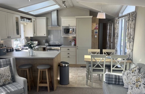 Knott End-on-Sea Cabin | Dog Friendly Lodge with hot tub, Quiet Location