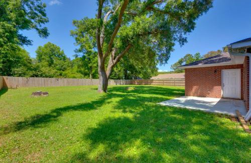 Pensacola Heights Apartment | Dog-Friendly Pensacola Duplex about 7 Mi to Downtown