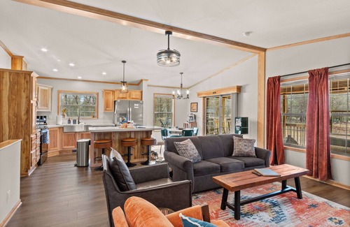 Nekoosa Cottage | Dog Friendly Sand Valley Lake Camelot
