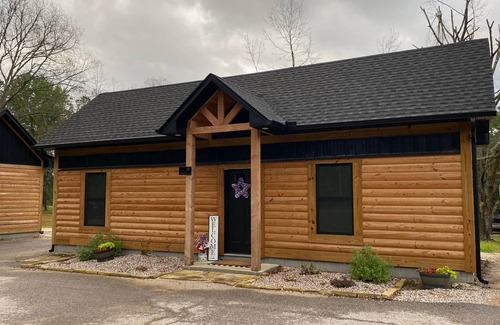 Bismarck Cabin | Dog House:Lake, trails, golf