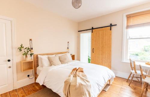 Cliftonville Bed & Breakfast | Doghouse Margate