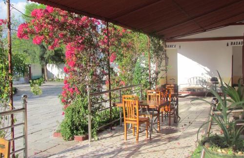 Maun House | Dolar Lodges & Tours