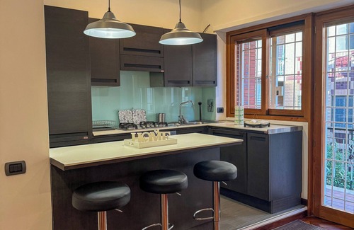Aurelio House | Dolce Vita Rome Apartment (Aurelio-near Metro A)