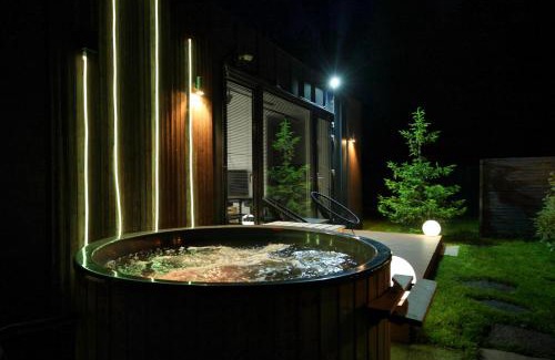 Mszczonow House | Dolina Słońca obok Suntago - nowoczesne domy z jacuzzi
