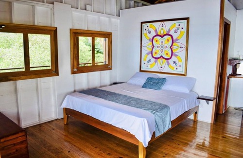 Isla Solarte Cabin | Dolphin EcoLodge - Where the Caribbean Sea meets the tropical rainforest
