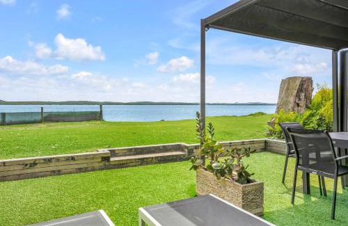 Corlette Apartment | Dolphin Shores