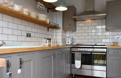 Newlyn Cottage | Dolphin Watch - UK12237