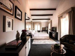 Rione VII Regola Hotel | DOM Hotel Roma - Preferred Hotels & Resorts