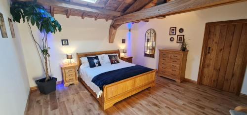 Villegouge House | Dom Peyreton Prestige cottages set in a charming wine property