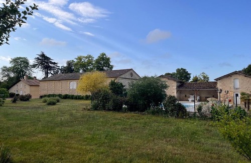 Lamothe-Montravel Villa | Domaine clos et arboré de 3 ha avec deux maisons