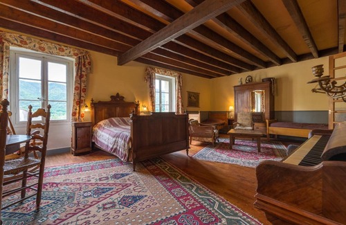 Saint-Laurent-du-Pape House | Domaine de l'Amiral