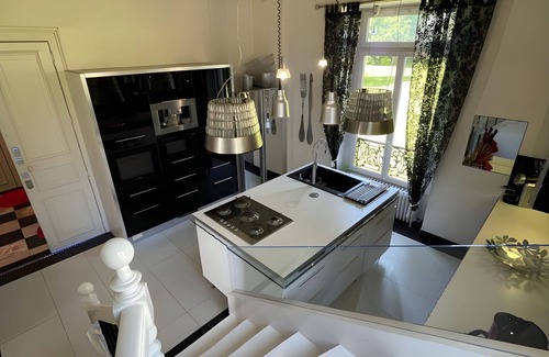 Saint-Pavace Villa | Domaine de la Belvaudière - 22pers - Piscine - Lux