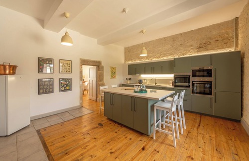 Trentels House | DOMAINE DE LA GRANJA - House of Happiness