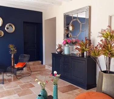 Neuvy-le-Roi House | Domaine de la Limetiere