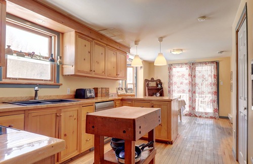 Hatley House | DOMAINE DES CERFS - Country living house, on large forested private estate
