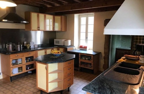 Ourches House | DOMAINE DES CHABRIERS: maison de maitre with swimming pool weekends -MARIAGE