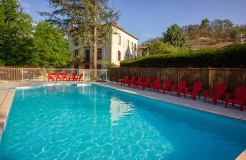 Saint-Germain-Lembron Bed & Breakfast | Domaine des Lilas